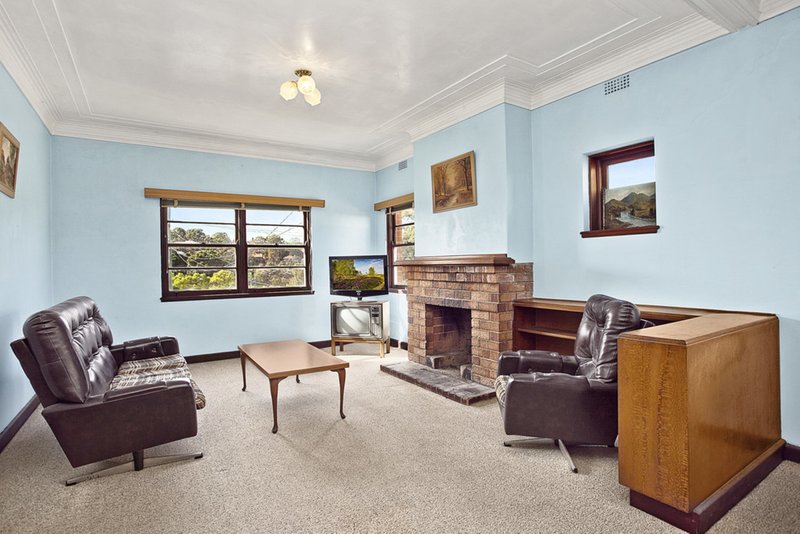 Photo - 31 Bray Avenue, Earlwood NSW 2206 - Image 4