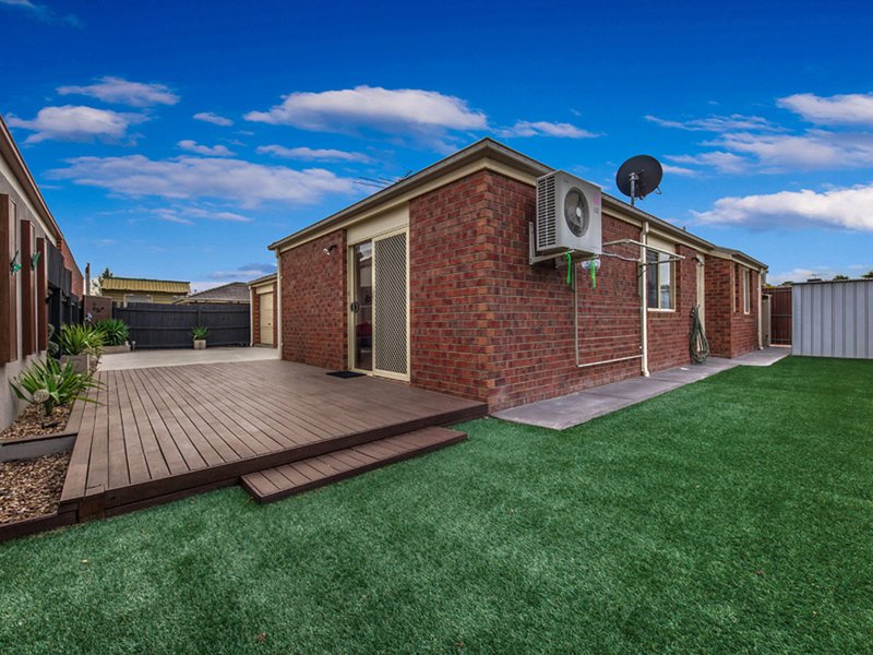 Photo - 31 Brindalee Way, Hillside VIC 3037 - Image 10