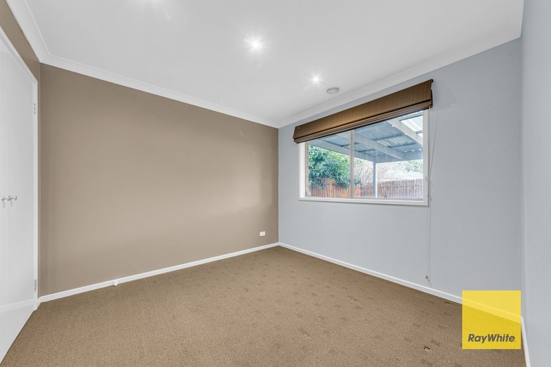 Photo - 31 Brownlow Drive, Point Cook VIC 3030 - Image 14