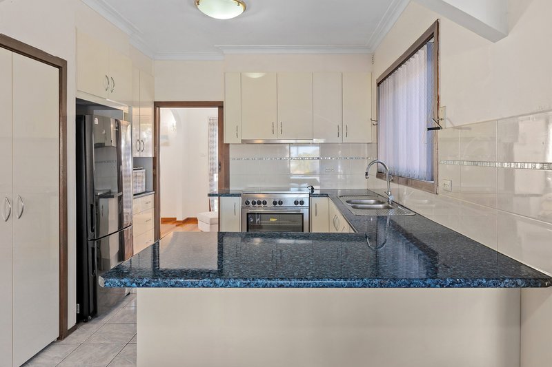 Photo - 31 Bruce Street, Lalor VIC 3075 - Image 3