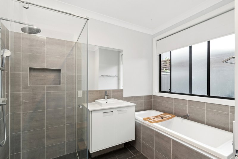 Photo - 31 Brushgrove Circuit, Calderwood NSW 2527 - Image 12
