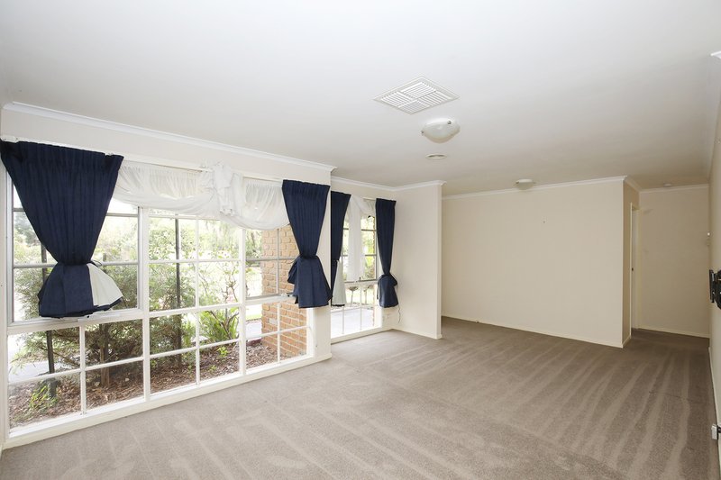 Photo - 31 Bryden Drive, Ferntree Gully VIC 3156 - Image 2