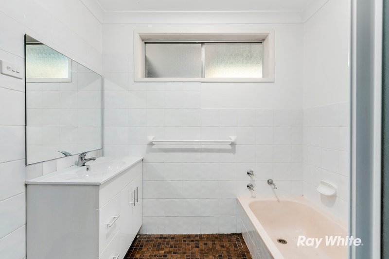 Photo - 31 Burdett Crescent, Blacktown NSW 2148 - Image 7