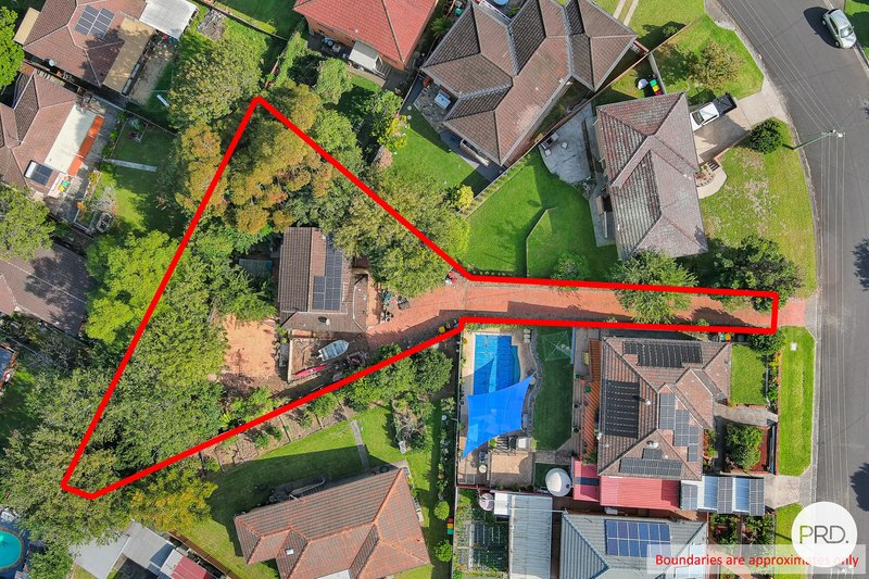 Photo - 31 Burgess Avenue, Figtree NSW 2525 - Image 2