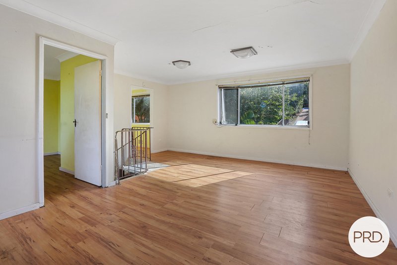 Photo - 31 Burgess Avenue, Figtree NSW 2525 - Image 7