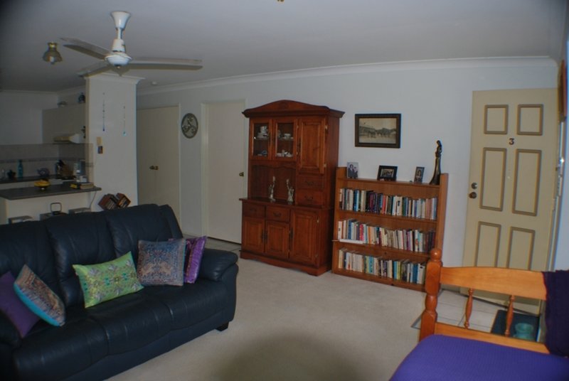 Photo - 3/1 Burnett Street, Yeppoon QLD 4703 - Image 3