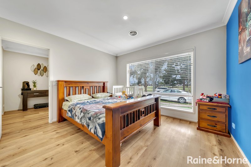 Photo - 31 Butterfly Boulevard, Tarneit VIC 3029 - Image 7