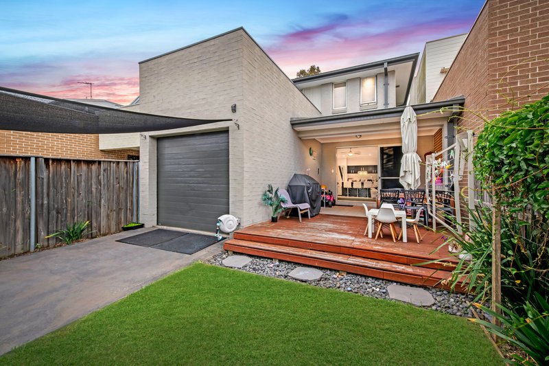 31 Caddies Boulevarde , Rouse Hill NSW 2155