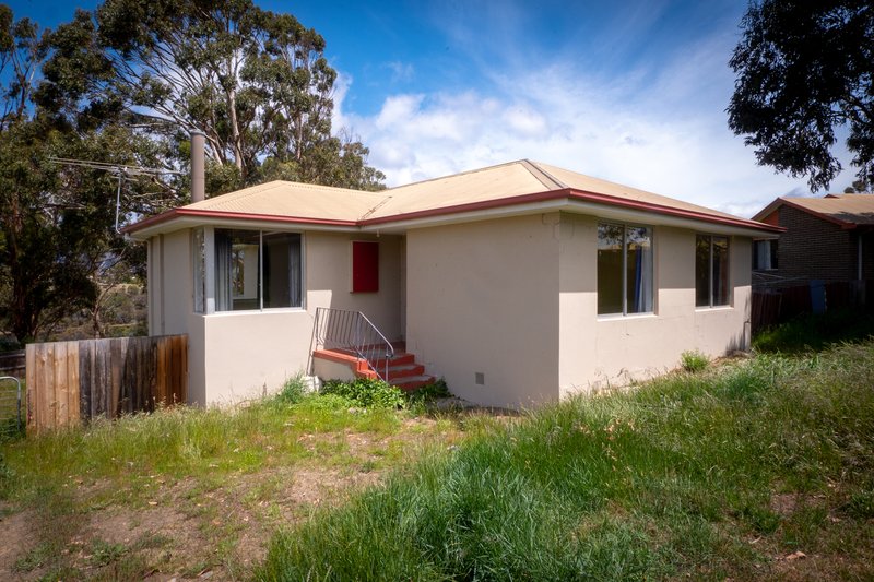 Photo - 31 Calvert Crescent, Herdsmans Cove TAS 7030 - Image 2