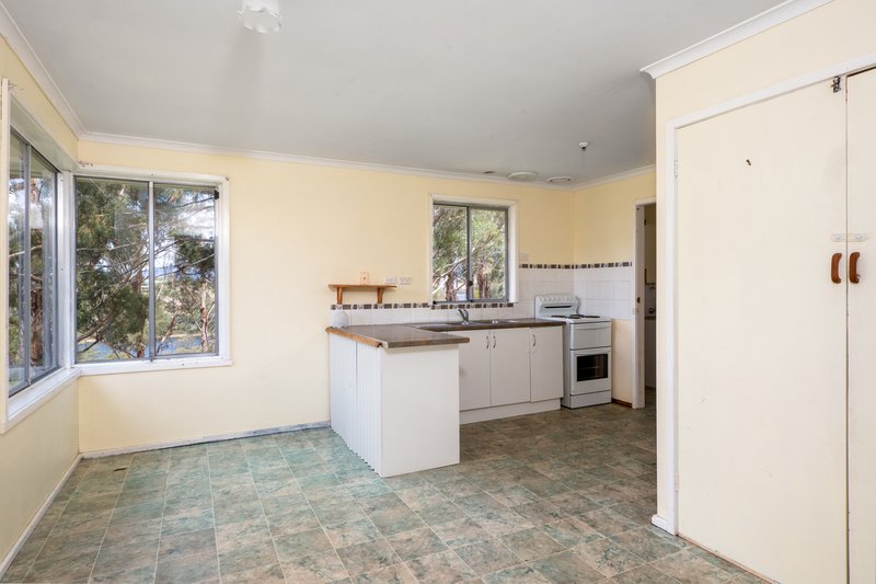 Photo - 31 Calvert Crescent, Herdsmans Cove TAS 7030 - Image 5