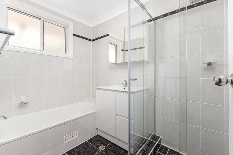Photo - 31 Campbell Close, Minto NSW 2566 - Image 8