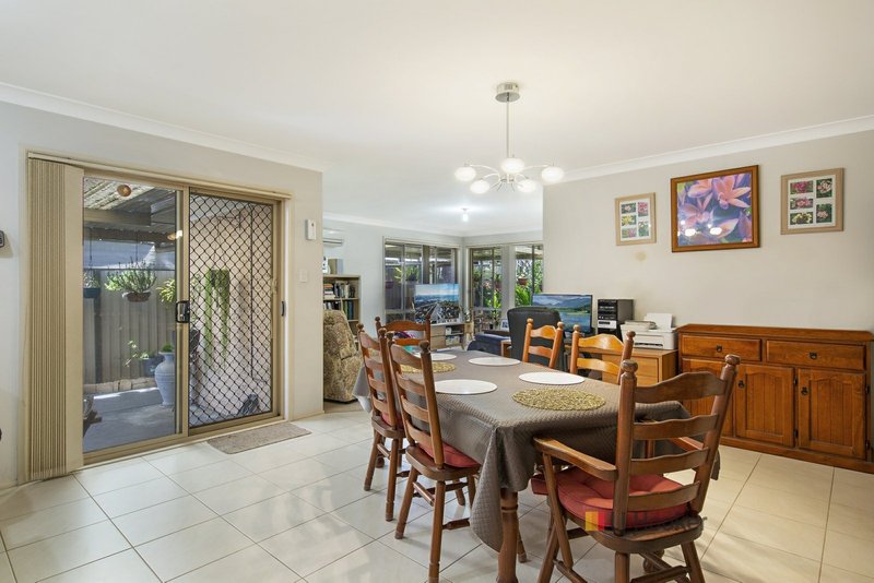 Photo - 31 Campbell Parade, Mannering Park NSW 2259 - Image 5