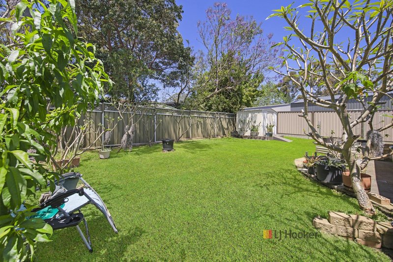 Photo - 31 Campbell Parade, Mannering Park NSW 2259 - Image 8