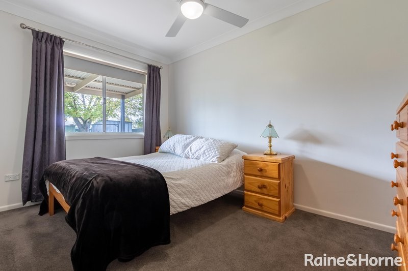 Photo - 31 Cangoura Street, Windradyne NSW 2795 - Image 10