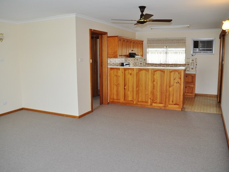 Photo - 3/1 Carlyle Street, Victor Harbor SA 5211 - Image 3