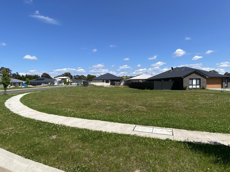 Photo - 31 Carmella Drive, Goulburn NSW 2580 - Image 5