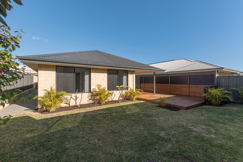 Photo - 31 Chambered Way, Jindalee WA 6036 - Image 24