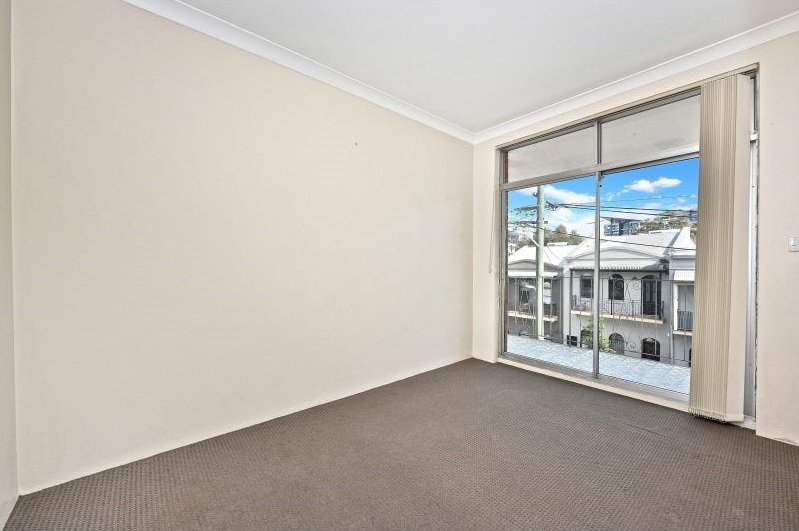 Photo - 3/1 Charles Street, Forest Lodge NSW 2037 - Image 3