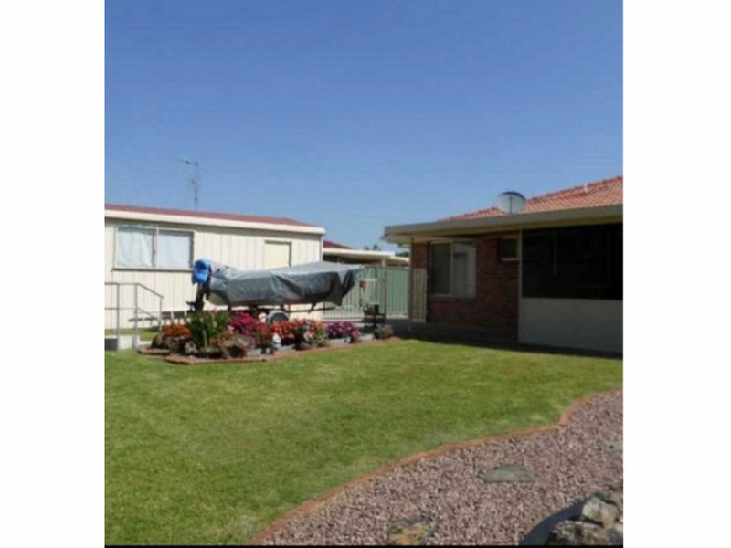 Photo - 31 Christian Crescent, Forster NSW 2428 - Image 2