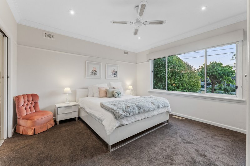 Photo - 31 Clanbrae Avenue, Burwood VIC 3125 - Image 10