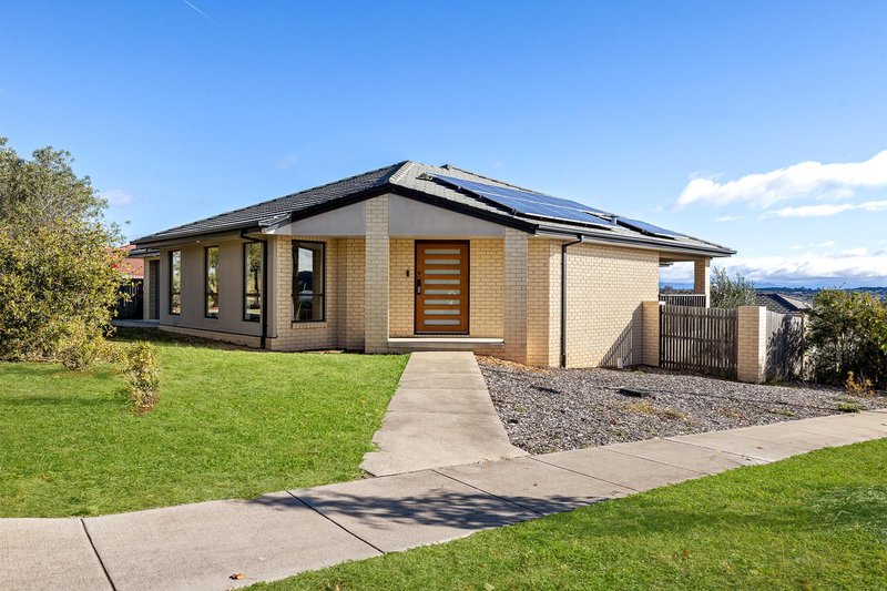 Photo - 31 Clancy Mckenna Crescent, Bonner ACT 2914 - Image 1