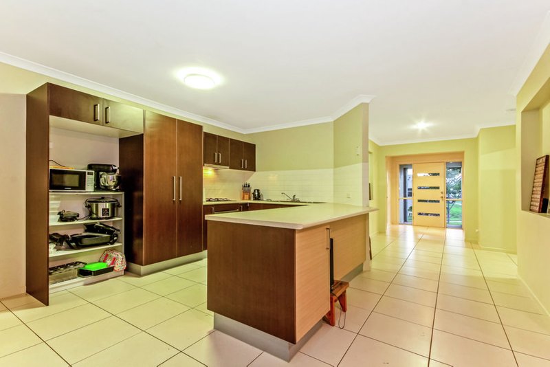 Photo - 31 Clearwater Crescent, Murrumba Downs QLD 4503 - Image 3