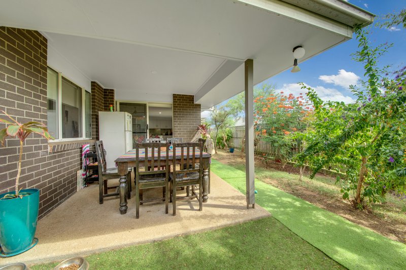 Photo - 31 Clover Crescent, Boyne Island QLD 4680 - Image 12