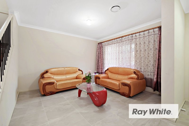 Photo - 31 Cobden Parkes Crescent, Lidcombe NSW 2141 - Image 3