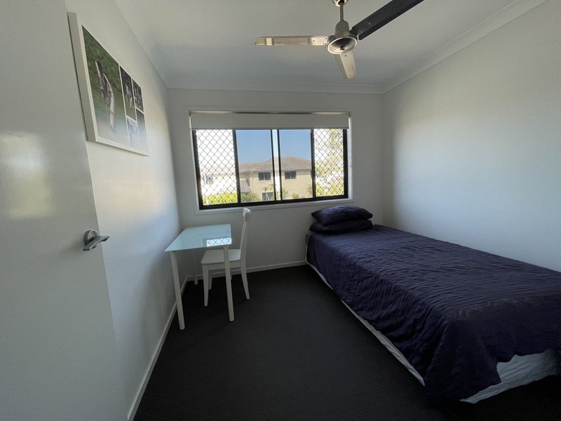 Photo - 31 Cocoparra Place, Fitzgibbon QLD 4018 - Image 10