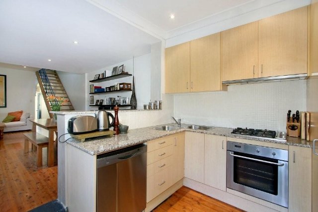 Photo - 31 Commodore Street, Newtown NSW 2042 - Image 2