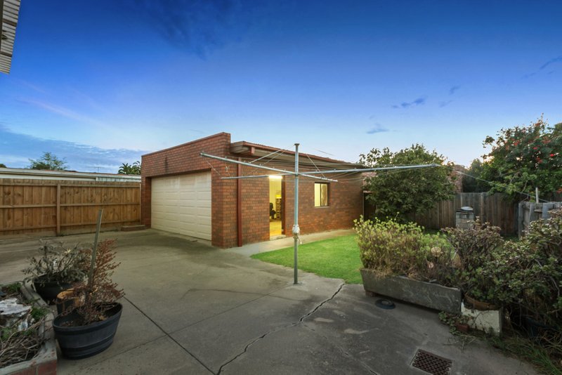 Photo - 31 Compton Street, Reservoir VIC 3073 - Image 12