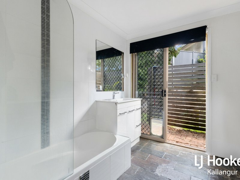 Photo - 31 Constantia Drive, Petrie QLD 4502 - Image 10