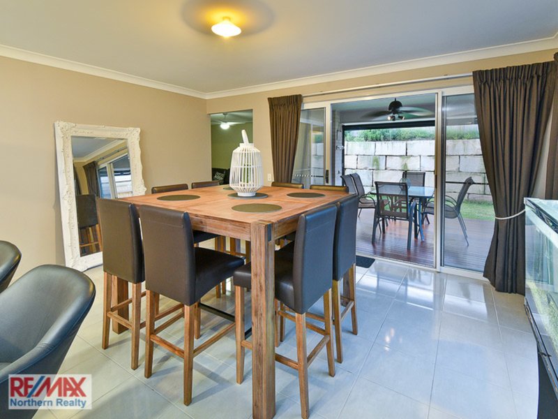 Photo - 31 Cootharaba Crescent, Warner QLD 4500 - Image 6