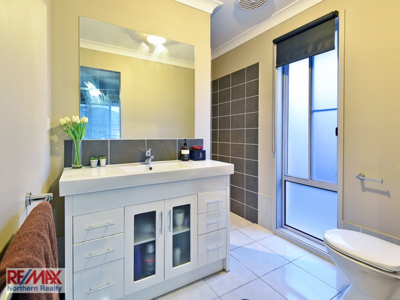 Photo - 31 Cootharaba Crescent, Warner QLD 4500 - Image 15