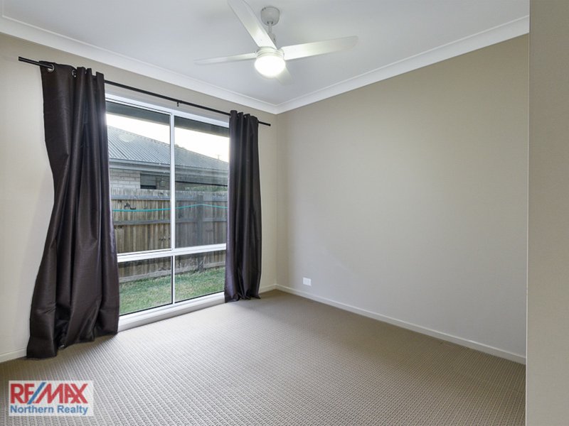 Photo - 31 Cootharaba Crescent, Warner QLD 4500 - Image 16