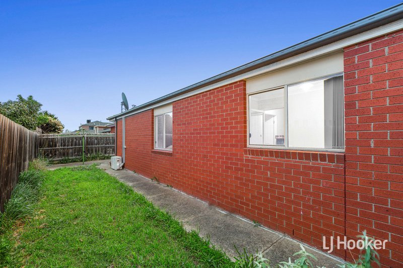 Photo - 31 Copeland Crescent, Point Cook VIC 3030 - Image 12