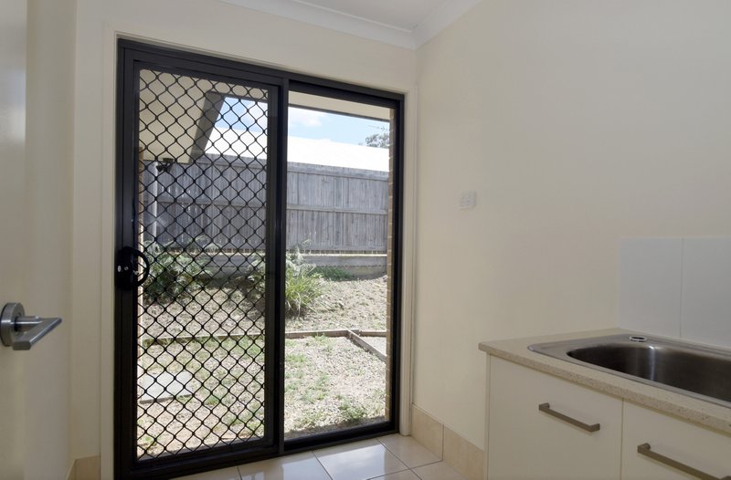 Photo - 31 Cornforth Crescent, Kirkwood QLD 4680 - Image 16