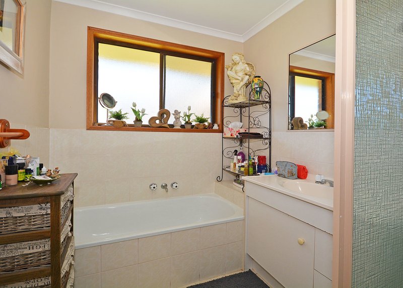 Photo - 31 Corser Street, Point Vernon QLD 4655 - Image 11