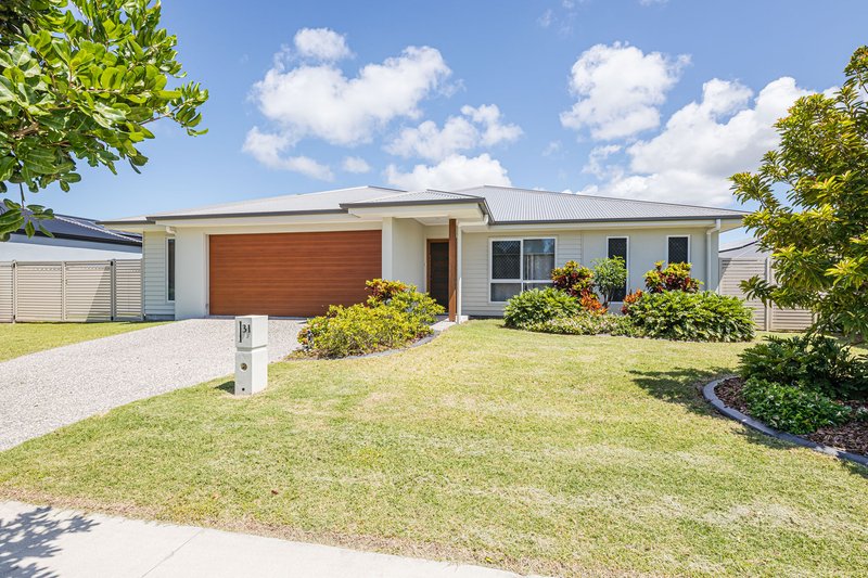 Photo - 31 Corymbia Way, Banksia Beach QLD 4507 - Image 3