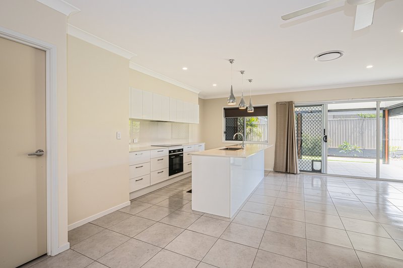 Photo - 31 Corymbia Way, Banksia Beach QLD 4507 - Image 6