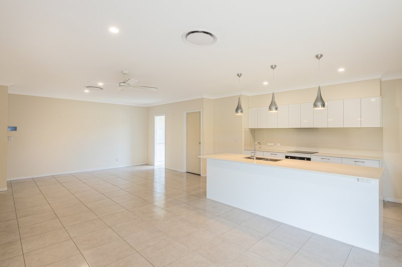 Photo - 31 Corymbia Way, Banksia Beach QLD 4507 - Image 7