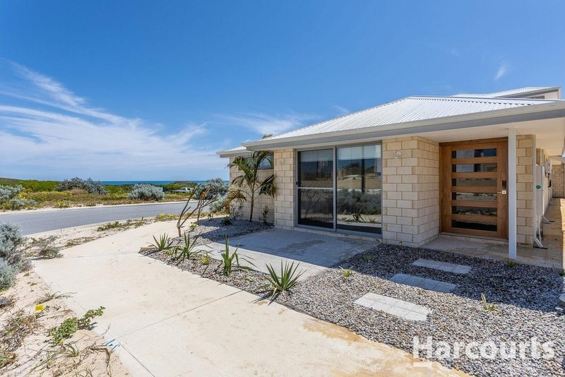 Photo - 31 Cowaramup Loop, Two Rocks WA 6037 - Image 1