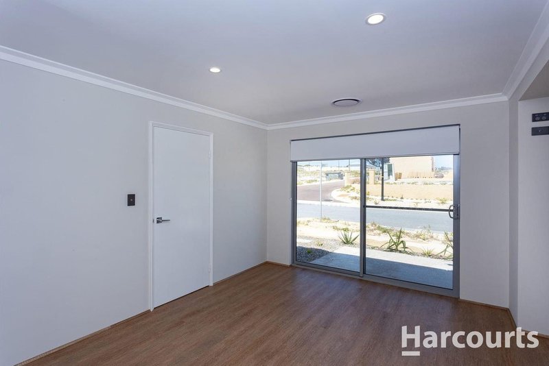 Photo - 31 Cowaramup Loop, Two Rocks WA 6037 - Image 7