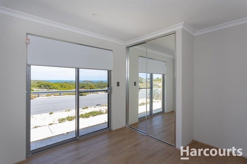 Photo - 31 Cowaramup Loop, Two Rocks WA 6037 - Image 10