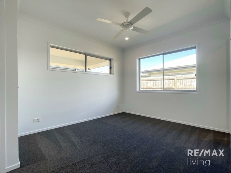 Photo - 31 Crawford Street, Strathpine QLD 4500 - Image 8