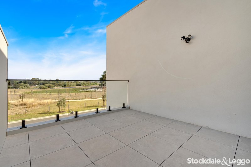 Photo - 31 Curbridge Drive, Donnybrook VIC 3064 - Image 11