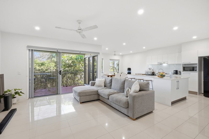 Photo - 31 Currumbin Chase, Currumbin QLD 4223 - Image 4