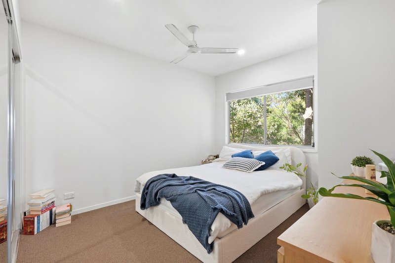 Photo - 31 Currumbin Chase, Currumbin QLD 4223 - Image 11