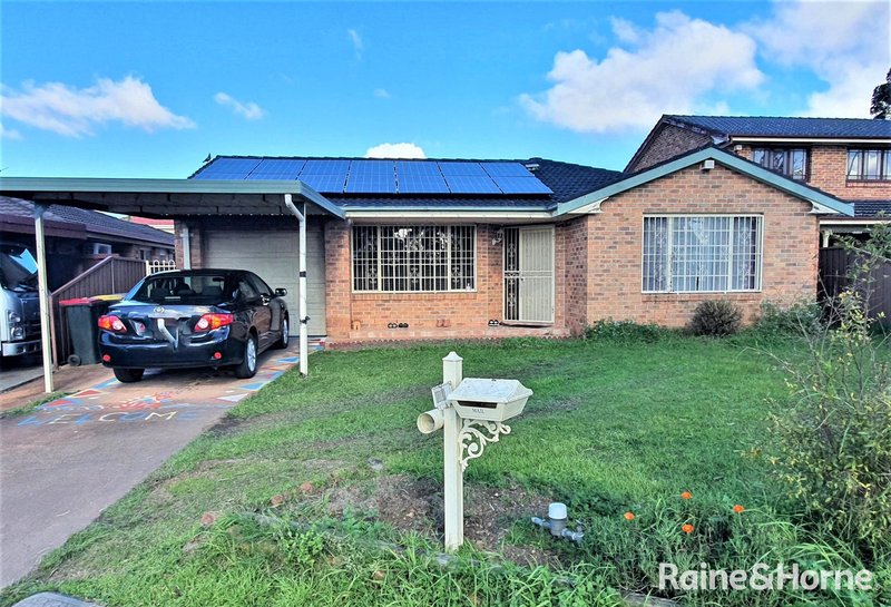 Photo - 31 Cyclamen Place, Macquarie Fields NSW 2564 - Image 1