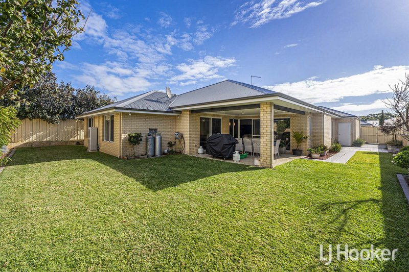 Photo - 31 Dalwallinu Terrace, Dawesville WA 6211 - Image 2